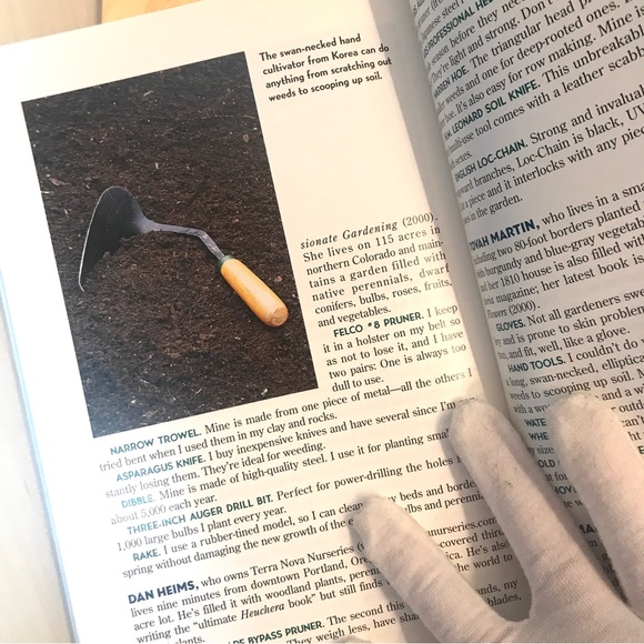 2 Gardening books from Brooklyn Botanic Garden. Each 112 pages. - Picture 14 of 14